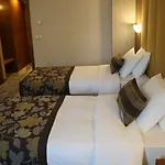 Golden Tulip Hotell 4*