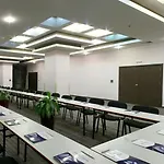 Golden Tulip 4*