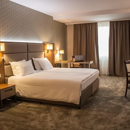 Golden Tulip 酒店 瓦爾納