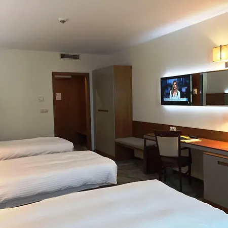 Golden Tulip 4* 瓦爾納