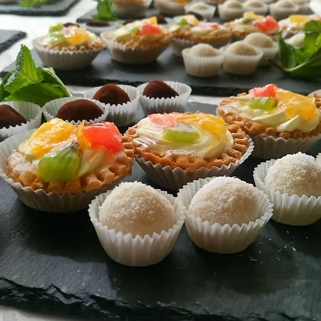 Hotel Golden Tulip Warna