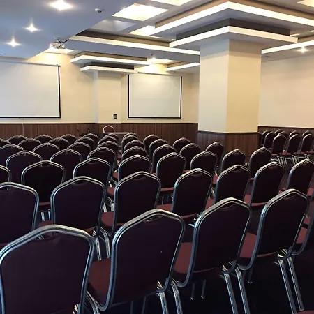 Golden Tulip 4* וארנה