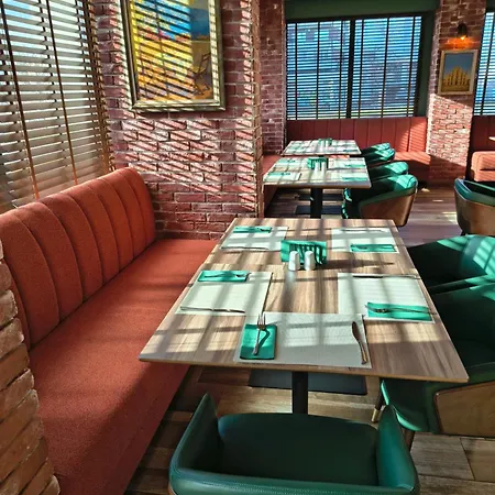 Golden Tulip Отель Варна