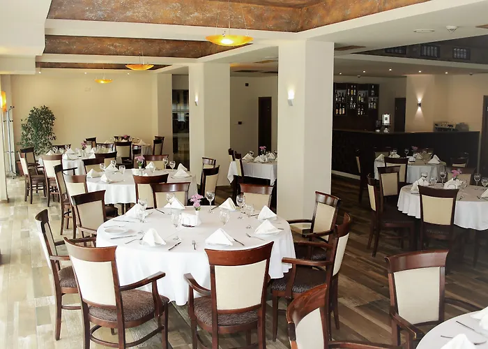 Golden Tulip Szálloda 4*