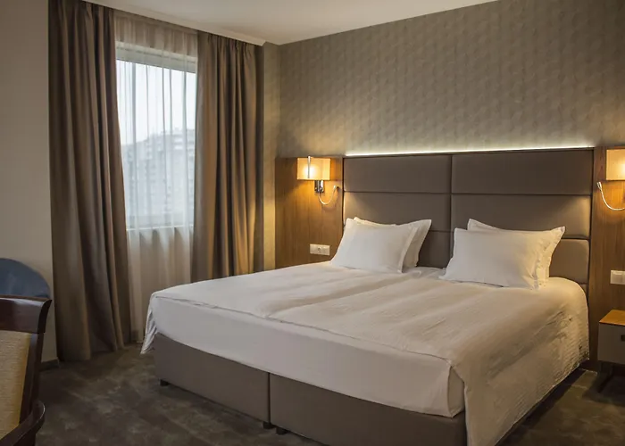 Golden Tulip Szálloda 4*